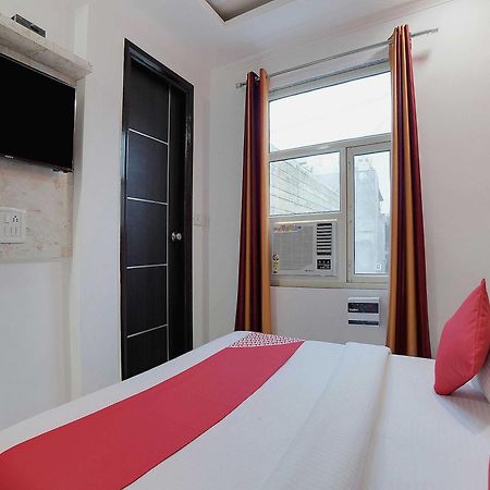 Hotel O Kanak Palace New Delhi Exterior photo