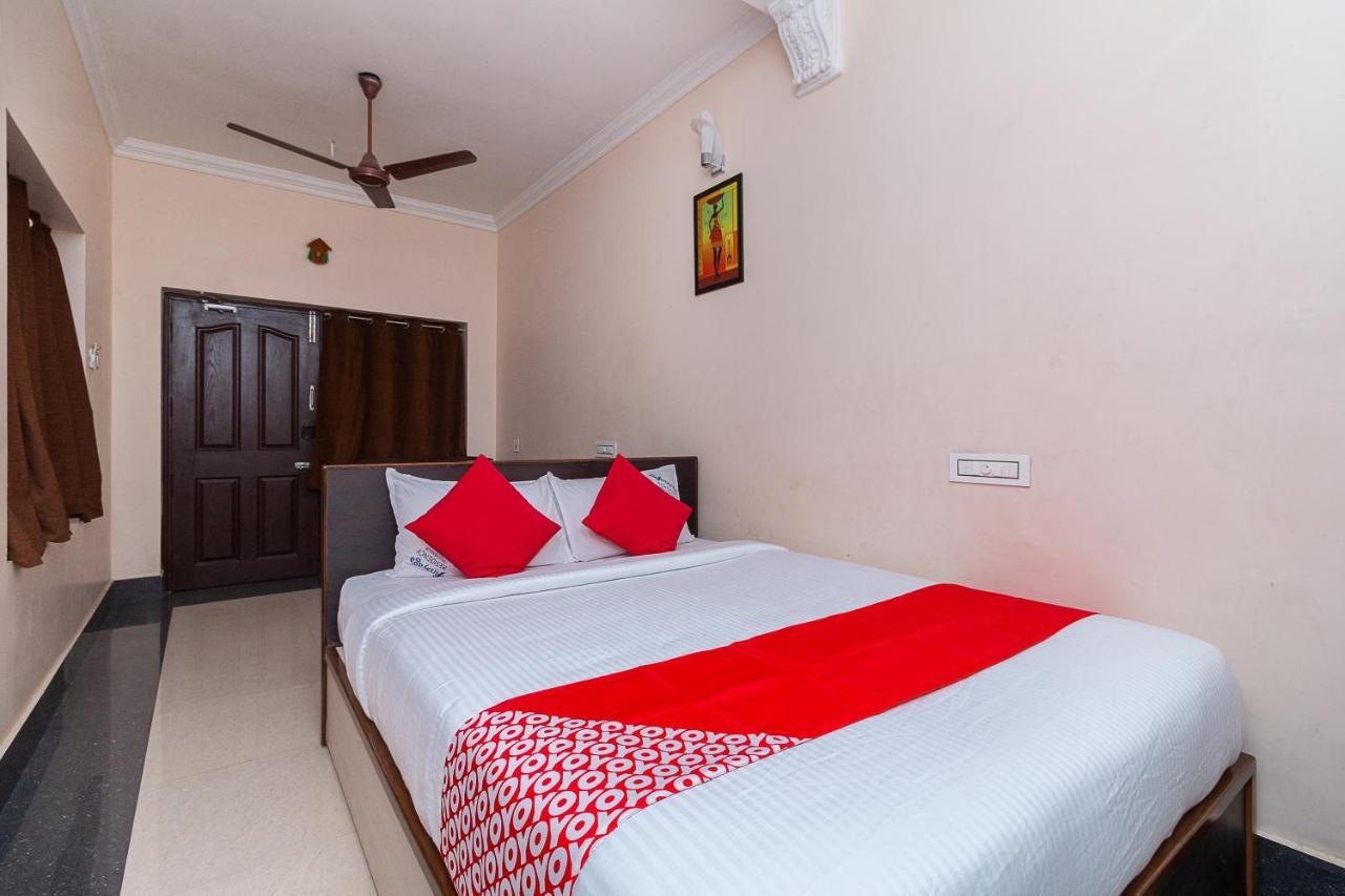 Hotel O Kanak Palace New Delhi Exterior photo