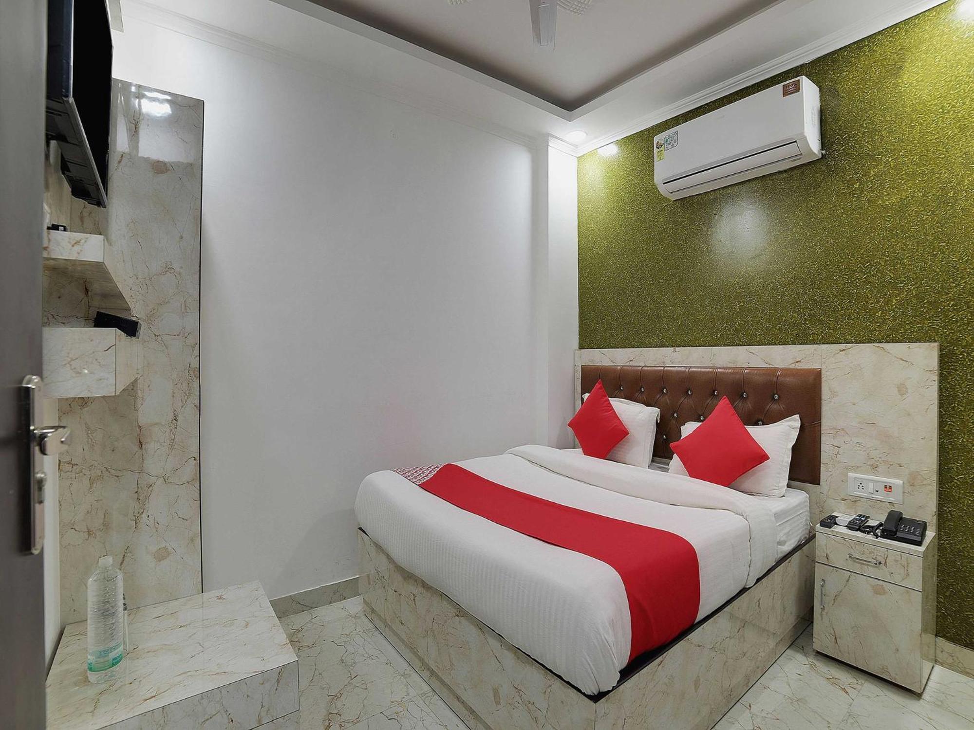 Hotel O Kanak Palace New Delhi Exterior photo