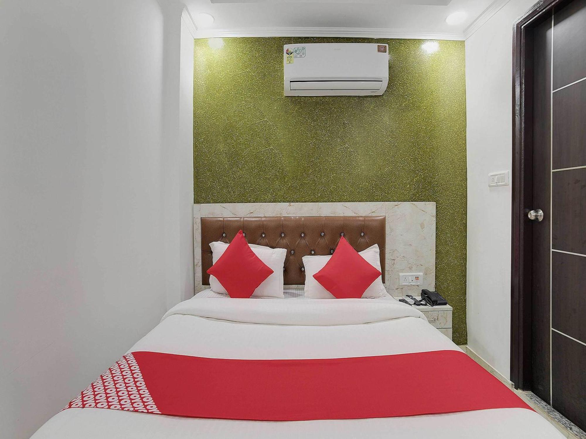Hotel O Kanak Palace New Delhi Exterior photo