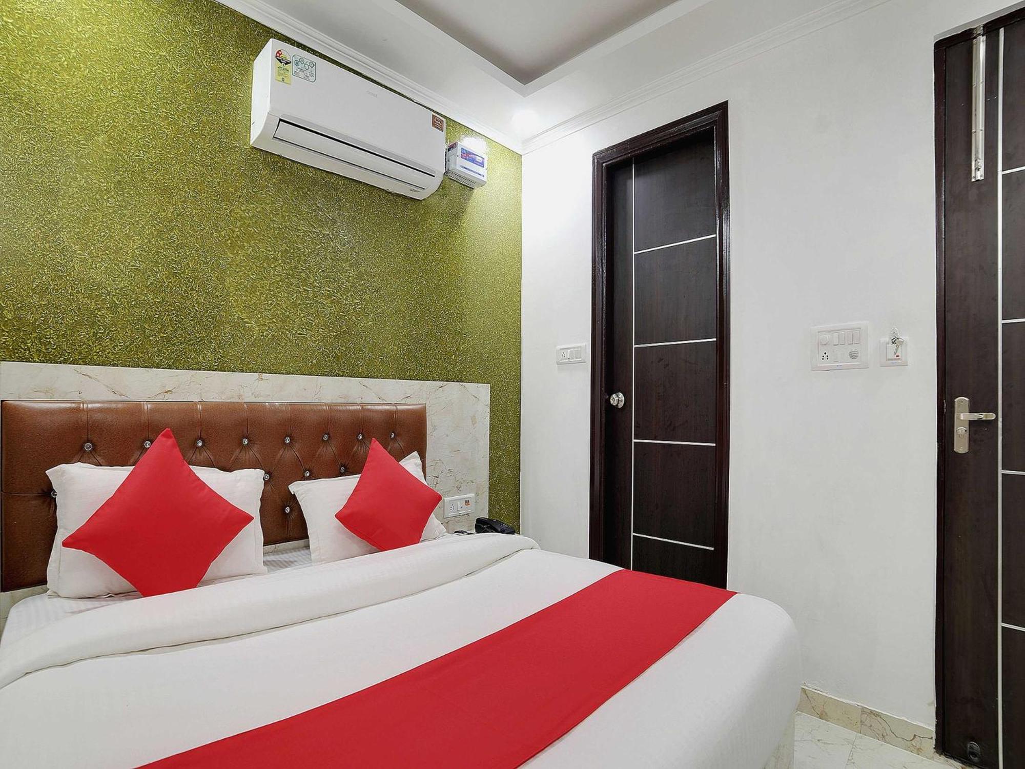 Hotel O Kanak Palace New Delhi Exterior photo